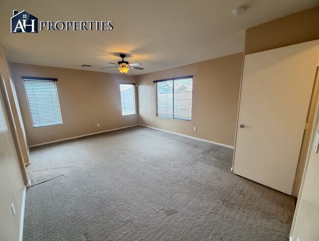 Building Photo - 9543 W Sunnyslope Ln