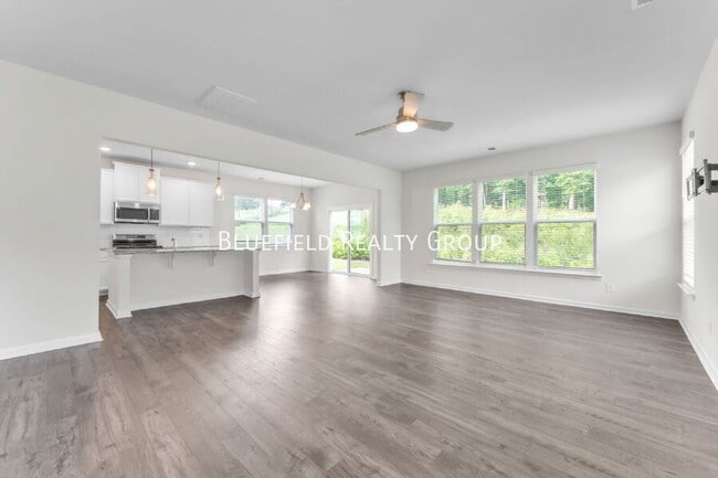 Building Photo - 909 Cherry Plum Dr