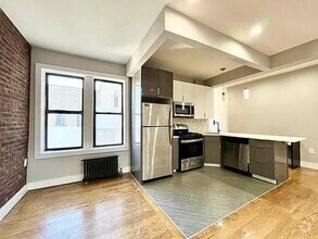 Building Photo - 3 bedroom in Bronx NY 10463