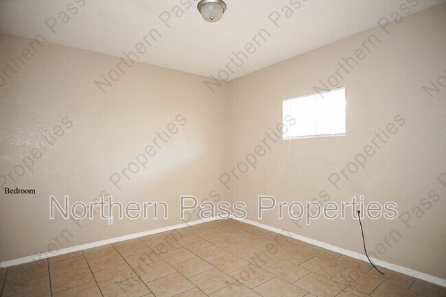 Building Photo - 8604 Lawson St