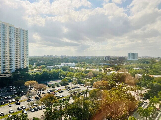 Building Photo - 2333 Brickell Ave