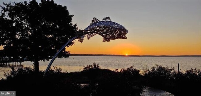 Building Photo - 82 Fountain St