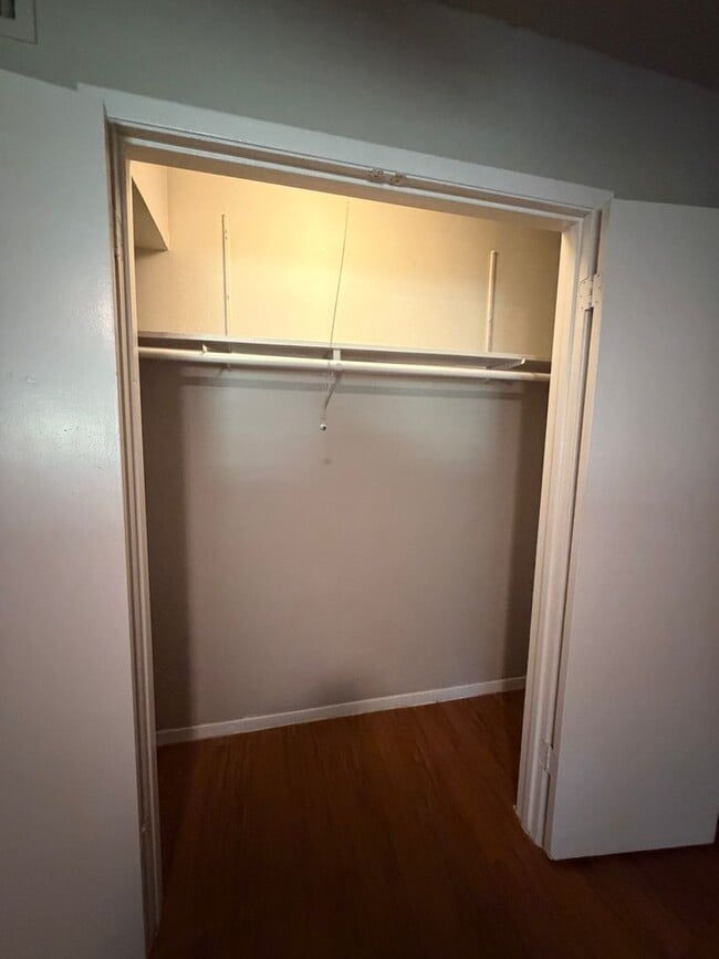 Building Photo - 1bed/1bath condo in 78704