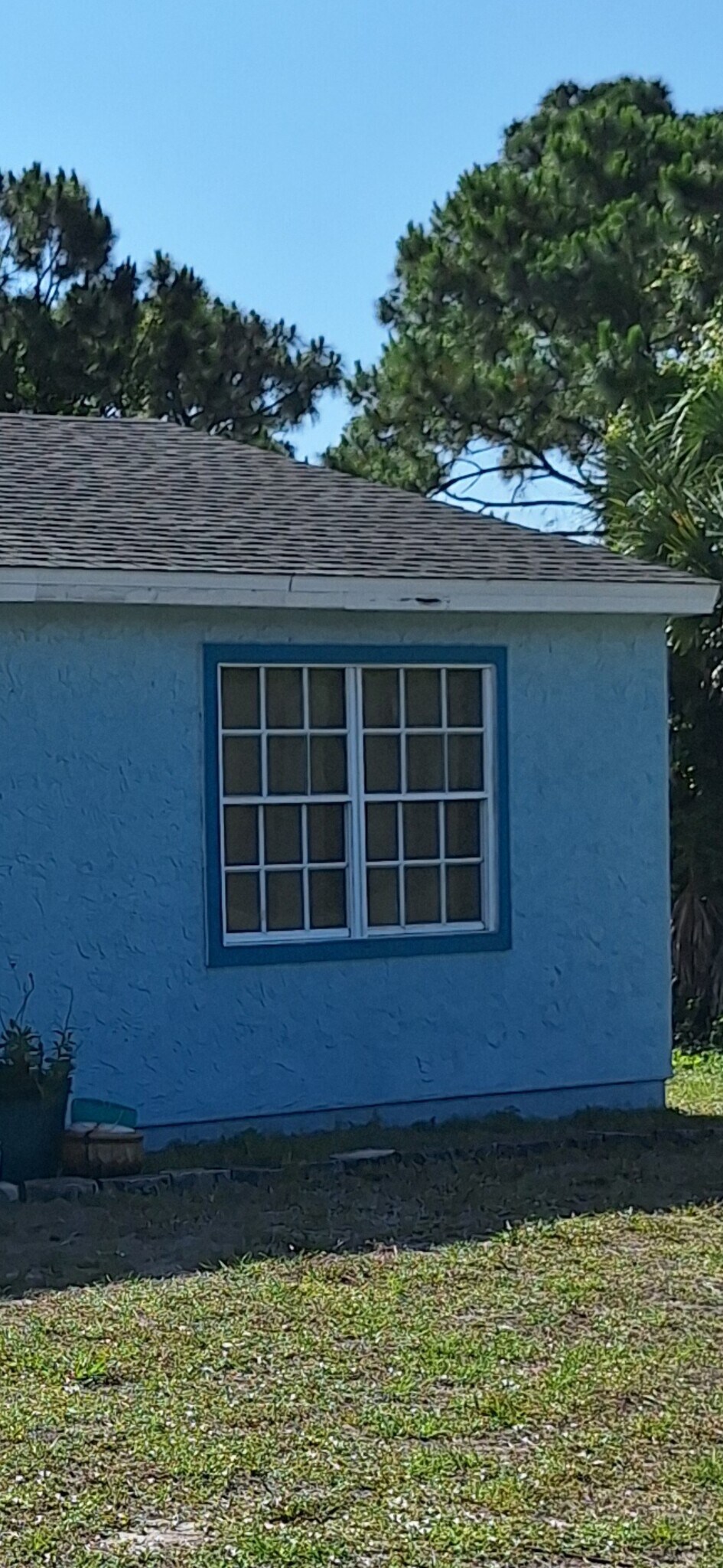 Building Photo - 1295 Schumann Dr