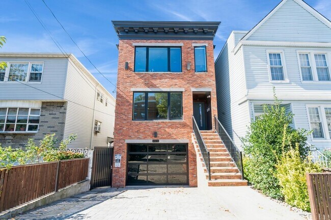 Building Photo - 225 Columbia Ave