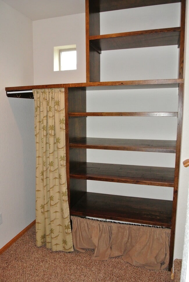 Building Photo - Corvallis Comfort & Convenience: Spacious 3-bedroom, 2.5 bath  Townhome