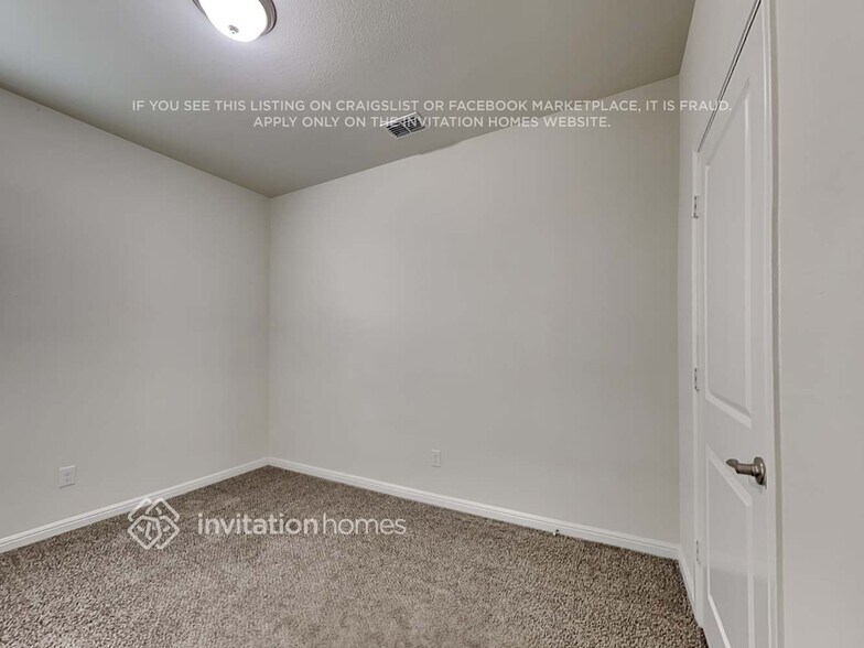 Building Photo - 146 Wagon Mound Dr