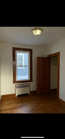 Building Photo - 819 Van Houten Ave