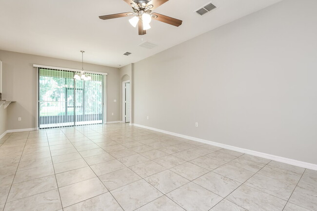 Building Photo - 2914 Vista Ct