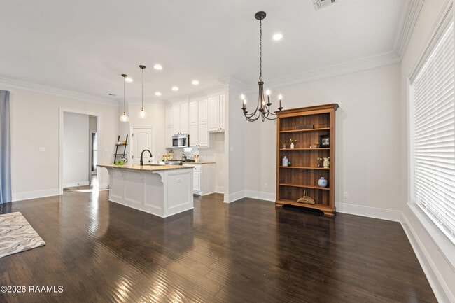 Building Photo - 110 Olivewood Dr