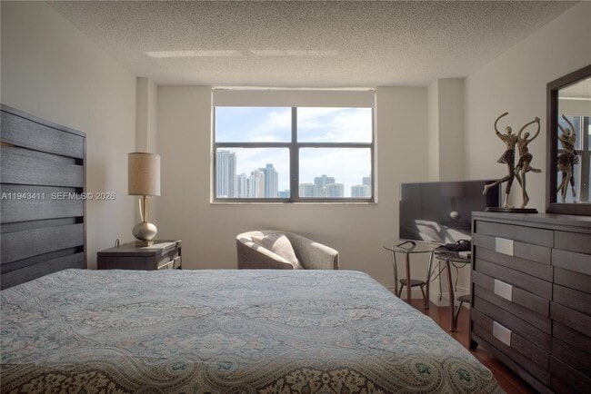 Building Photo - 210 174th St