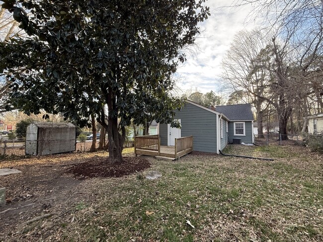 Building Photo - 1802 Guess Rd