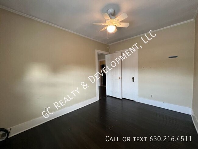 Building Photo - 532-534 Crescent Blvd