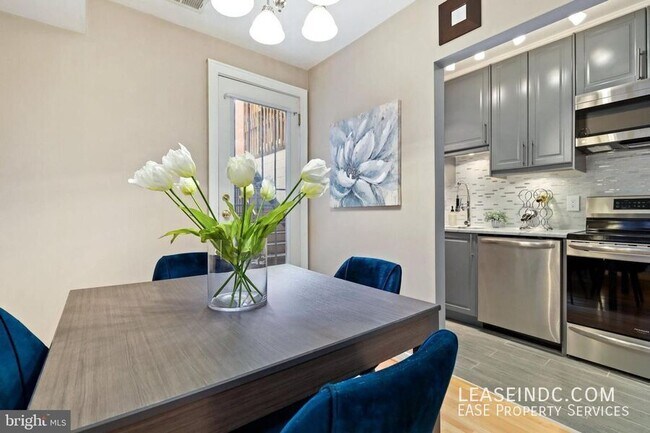 Building Photo - 1435 Corcoran St NW