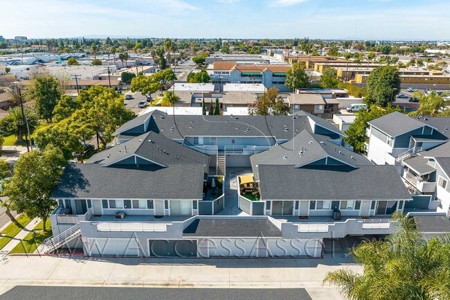 Building Photo - Fullerton Condo Near CSUF + Easy Freeway Access