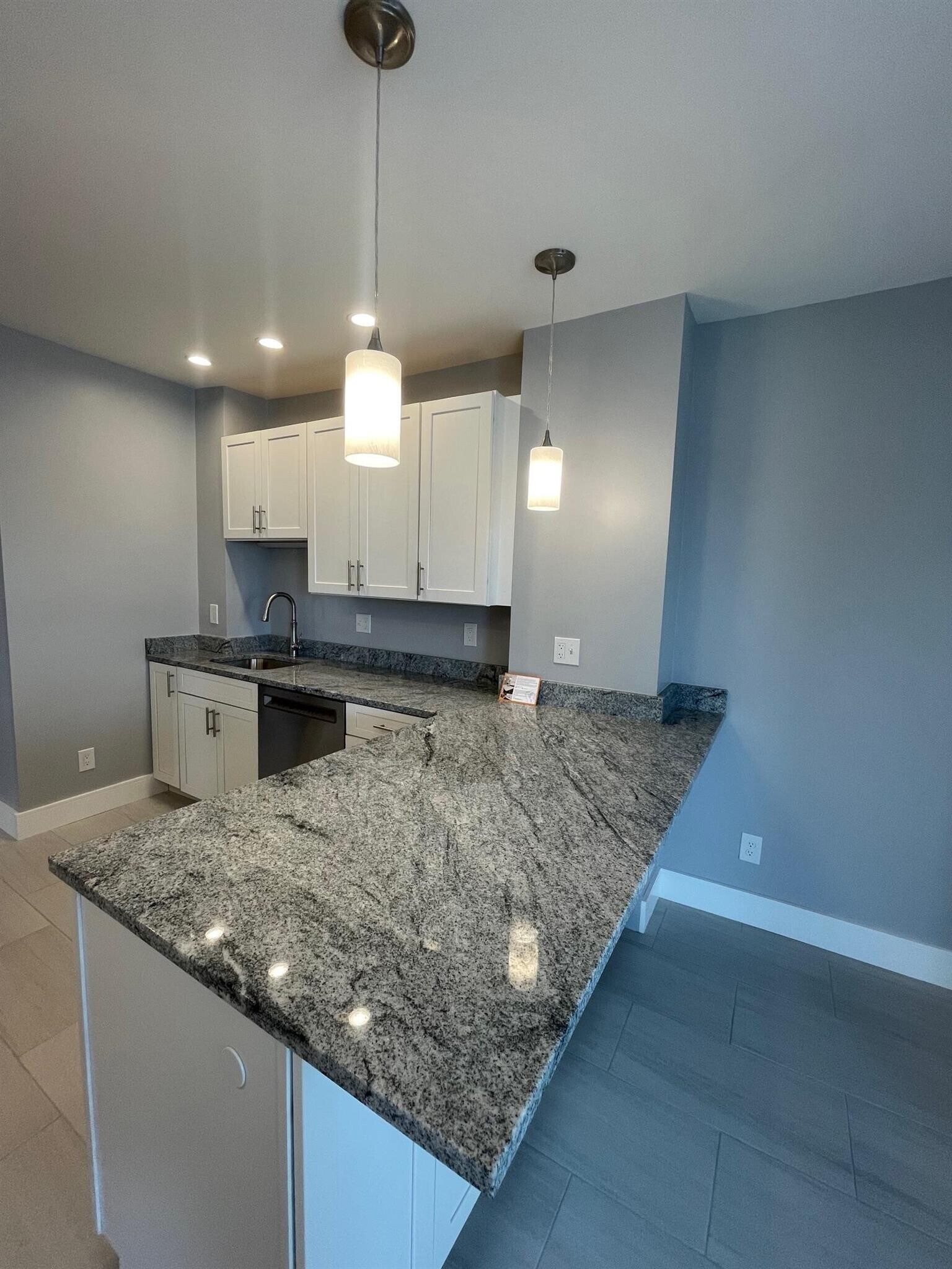 Building Photo - 356 Somerville Ave