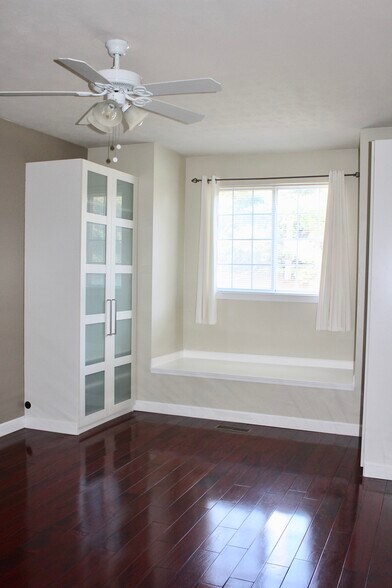 Building Photo - 1233 Eagle Pointe Dr