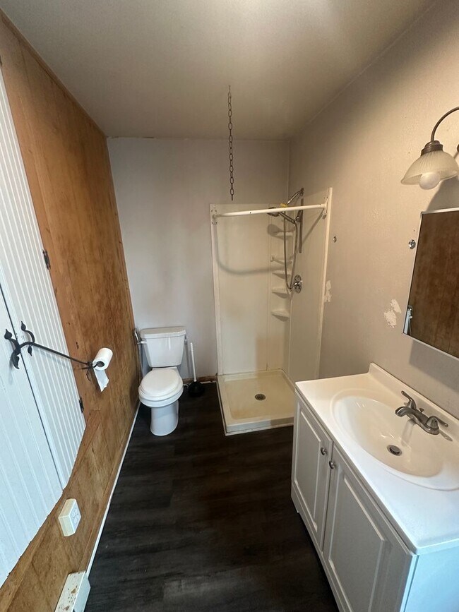 Building Photo - 218 S 6th St