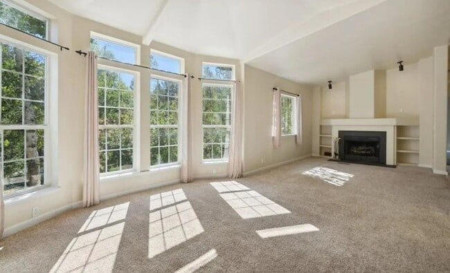 Building Photo - 3 Bedroom 2 bath Palmer Lake Home