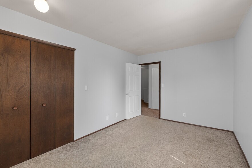 Building Photo - 1740 N Arlington Pl