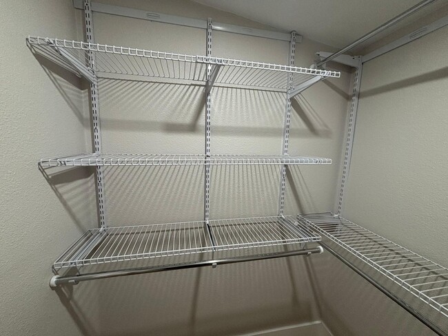 Building Photo - Fully Remodeled 3-Bedroom + Den Home for R...