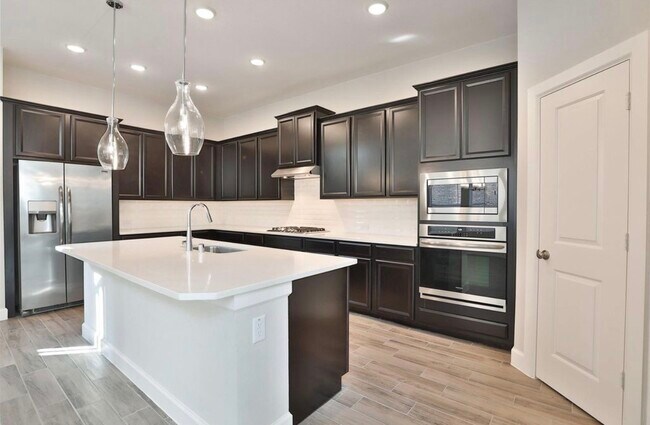 Building Photo - 2206 Bridgeport Path Dr