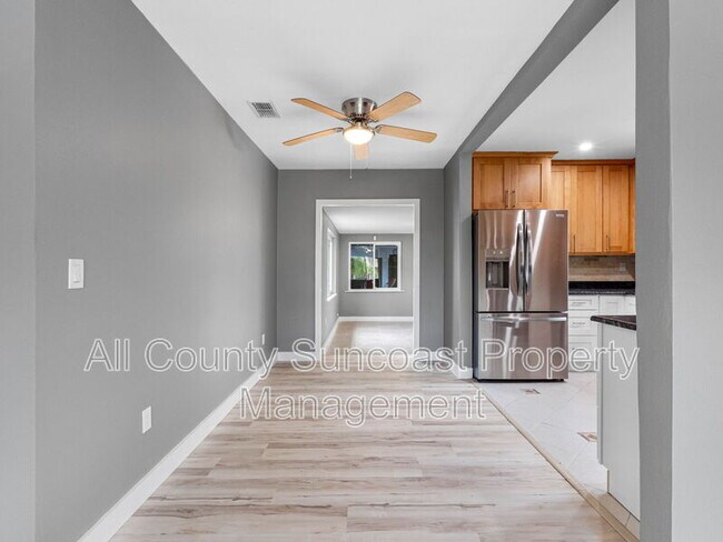 Building Photo - 540 80th Ave