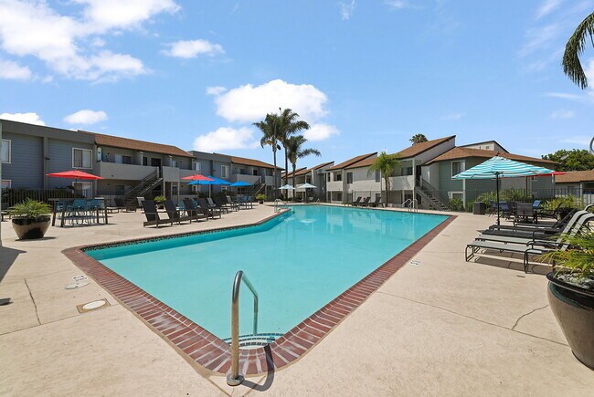 Building Photo - Shadow Point