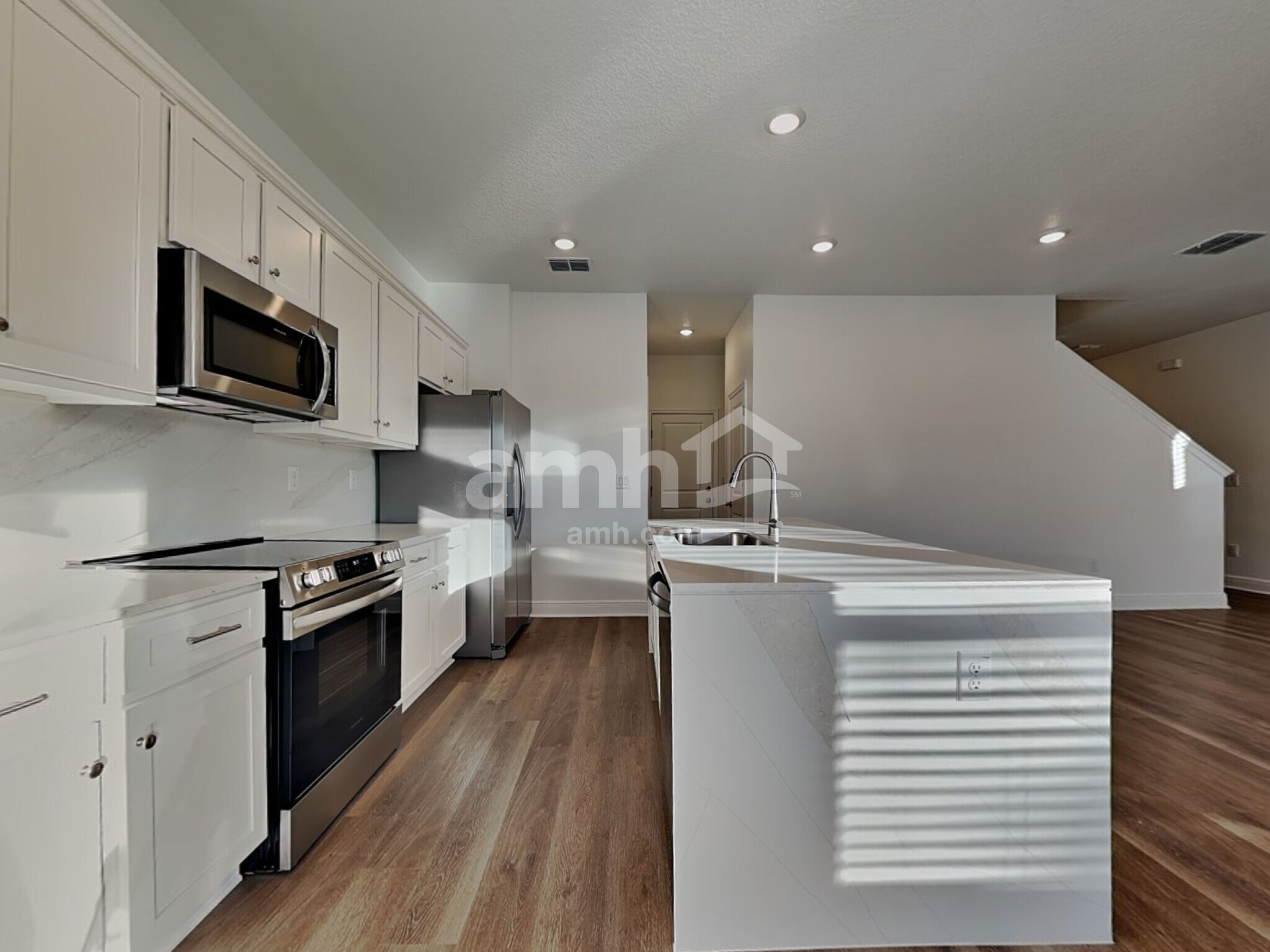 Building Photo - 6727 Atlantic Bch Ave