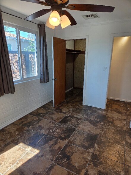 Building Photo - 2619 E 21st St