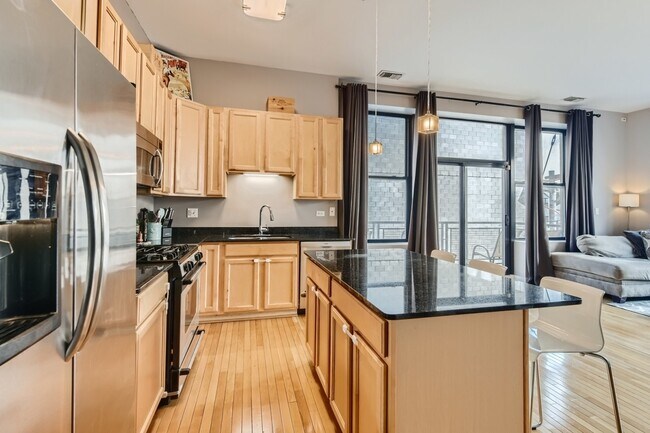 Building Photo - 1 S Leavitt St
