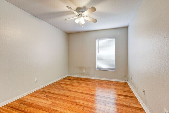 Building Photo - Spacious 4-Bedroom Home in Rivercrest, Riv...