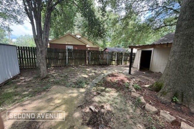 Building Photo - 6384 Oak Park Dr