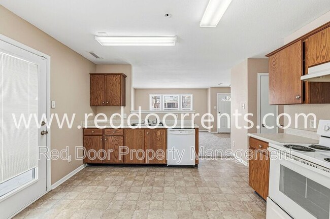 Building Photo - 10227 Cumberland Pointe Blvd