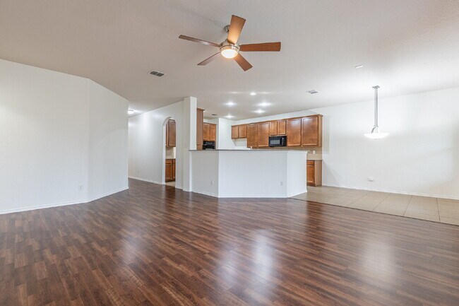 Building Photo - 7651 Mission Ledge
