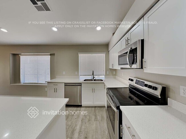 Building Photo - 7460 E Milagro Ave