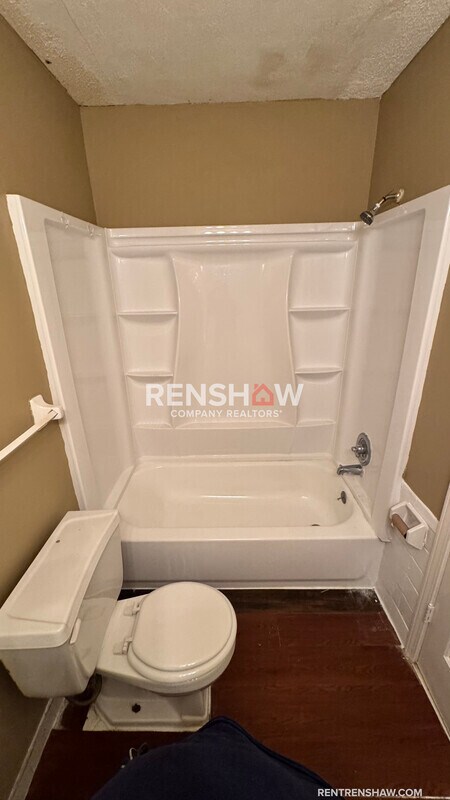 Building Photo - 5249 Kimbark Woods Dr