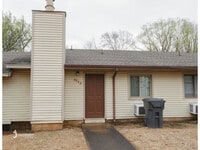 Building Photo - Lakewood Apartments: Premium location