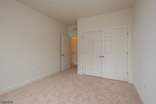 Building Photo - 5B Passe Ct