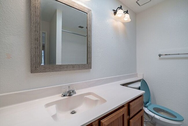 Building Photo - 2434 N Palo Hacha Dr