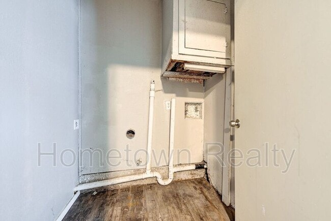 Building Photo - 5216 Creekwood Terrace