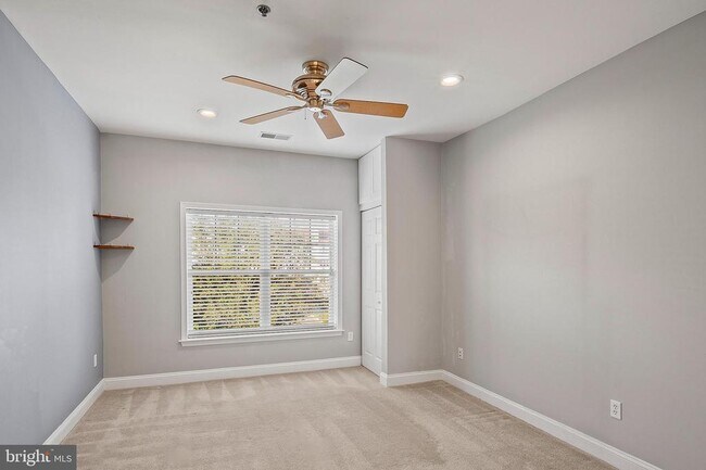 Building Photo - 2115 Ganton Green