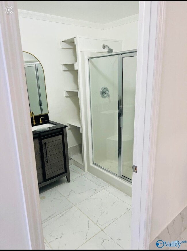 Building Photo - 3605 6th Ave SW