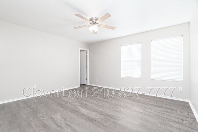 Building Photo - 129 Gatewood Bay