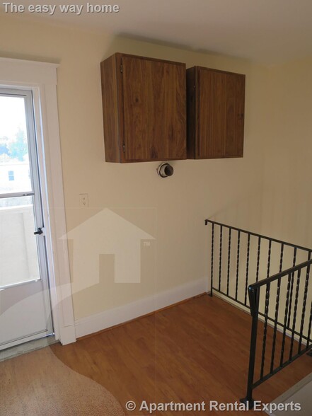 Building Photo - 21-23 Weitz St