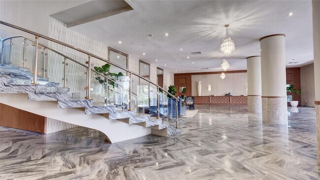 Building Photo - 5401 Collins Ave