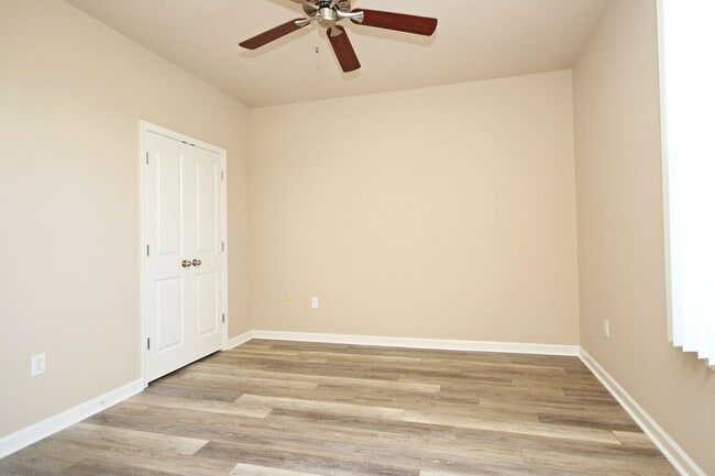 Building Photo - Pet-Friendly 1BR Condo in Walker Square – Walk to UVA Medical Center