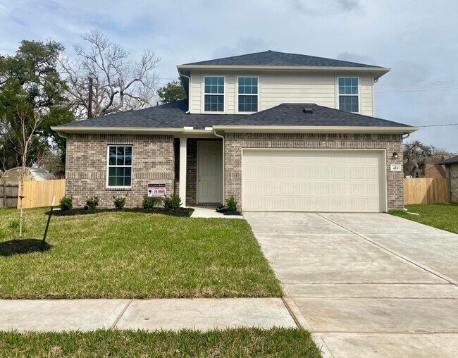 Primary Photo - 407 Magnolia Ln