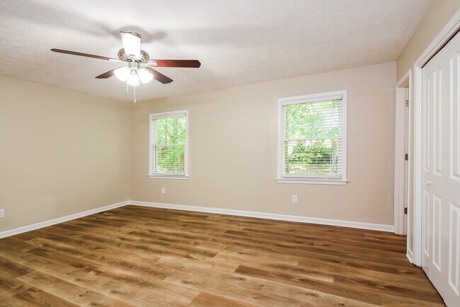 Building Photo - 2984 Leasa Ct