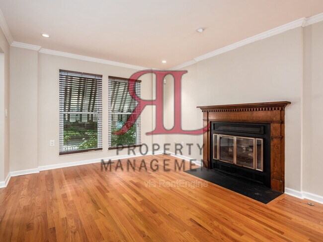 Building Photo - 362 W 4th Ave